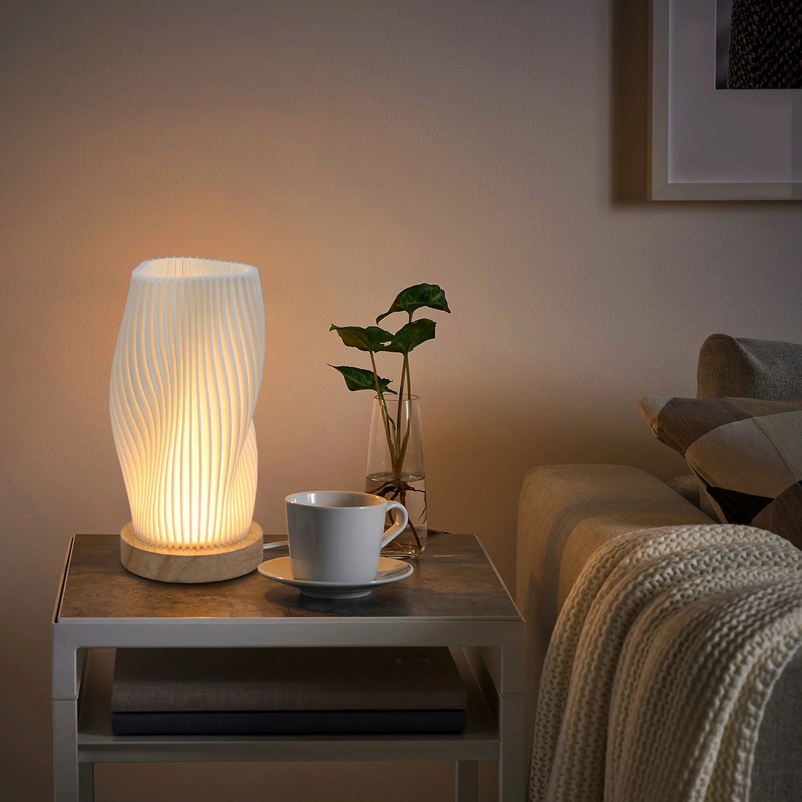 3D-Printed Dimmable Desk Lamp